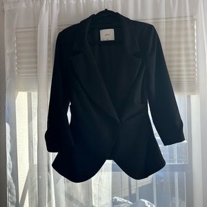 Aritzia babaton black fitted blazer